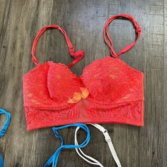 SET OF 3 BRALETTES SIZE SMALL - Picture 4 of 6